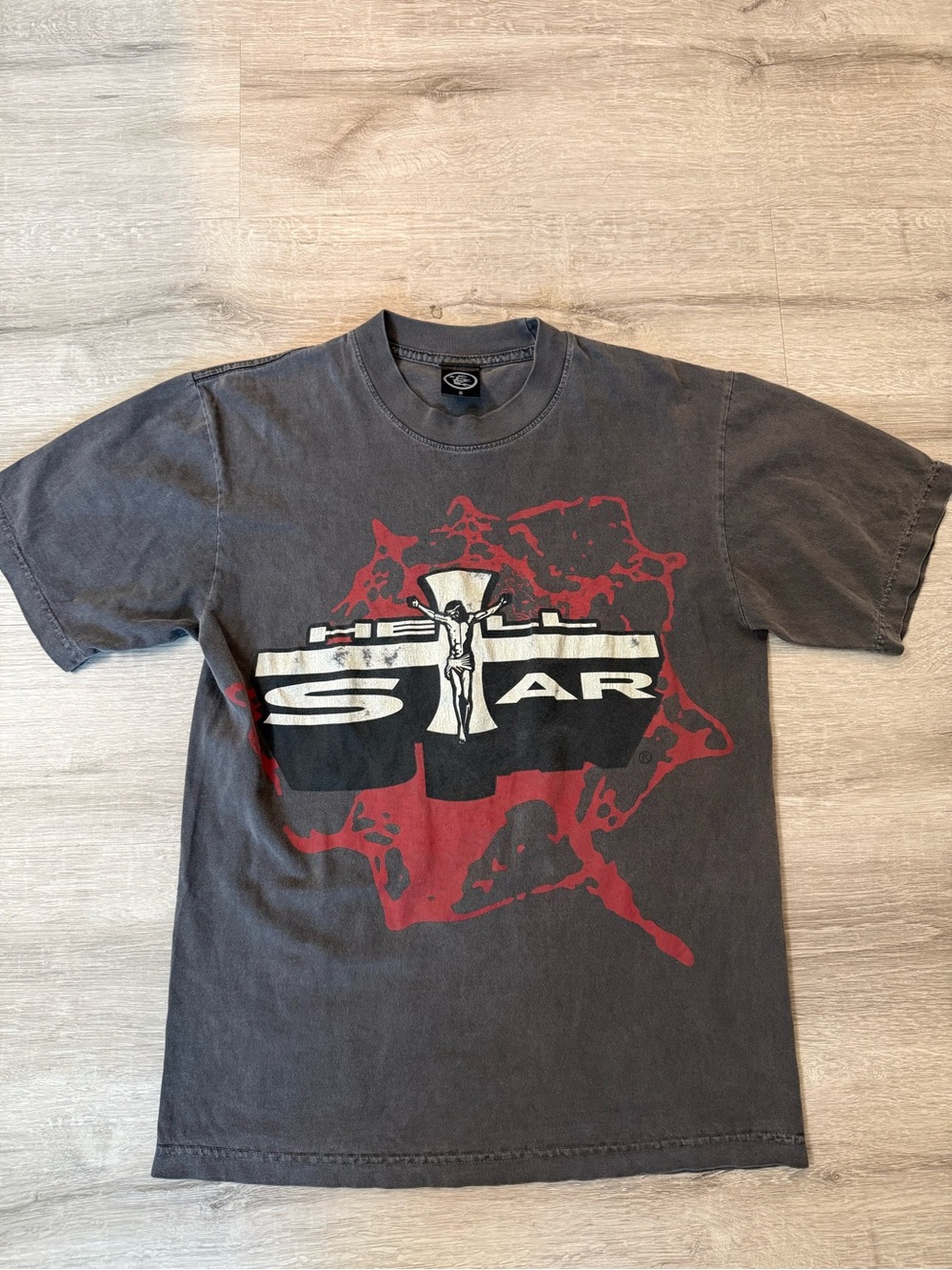 He’ll Star Graphic Short-Sleeve Tee - Black with Red Print